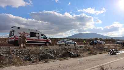 Motosiklet sürücüsü şarampole devrildi, hayatını kaybetti