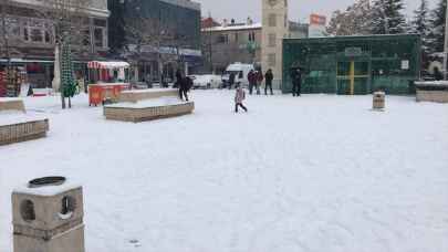 Kırşehir’de eğitime kar yağışı nedeniyle ara verildi