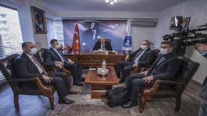 CHP Ekonomi Masası heyeti, süt üreticileri birliğini ziyaret etti