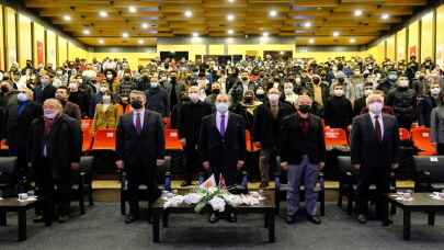Sivas’ta yabancı öğrenciler Sezai Karakoç anısına şiir dinletisi düzenledi