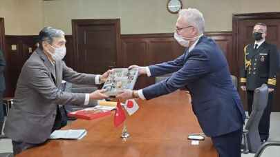 Türkiye’nin Japonya’daki misyon şeflerinden Kuşimoto’daki Şehitler Anıtı’na ziyaret
