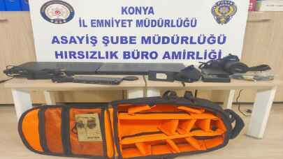 Konya’da okuldan çaldığı elektronik eşyaları satan 3 zanlı tutuklandı