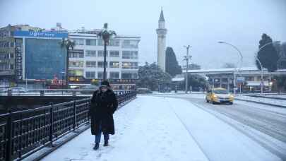 Hatay’da kar yağışı etkili oldu