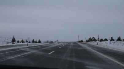 Kar yağışı ve tipi nedeniyle TokatSivas kara yolu ulaşıma kapandı