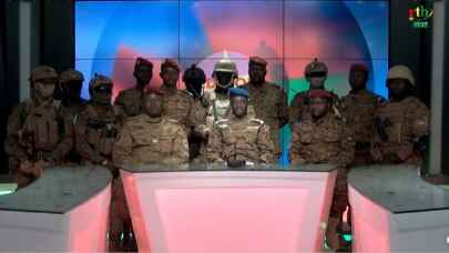 Burkina Faso’da asker yönetime el koydu