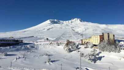 Erciyes’teki pistlerde kar kalınlığı 150 santimetre ölçüldü