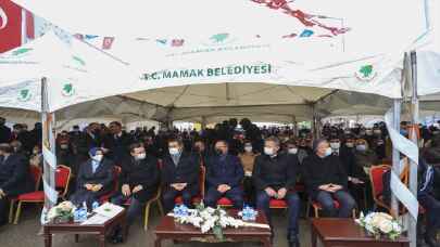 Bakan Kasapoğlu, Altıağaç Karaağaç Yüzme Havuzu Açılış Töreni’ne katıldı: