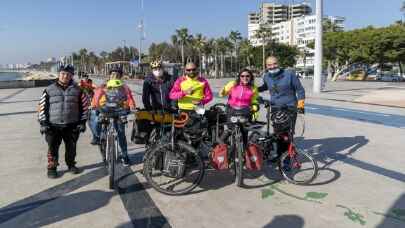 Engelliler için pedal çeviren Fransız çiftten Mersin’de farkındalık etkinliği