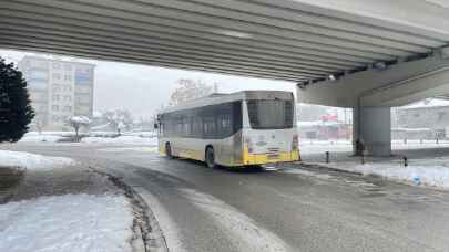 Konya’da belediye otobüsüyle hastaneye yetiştirilmeye çalışılan kişi öldü