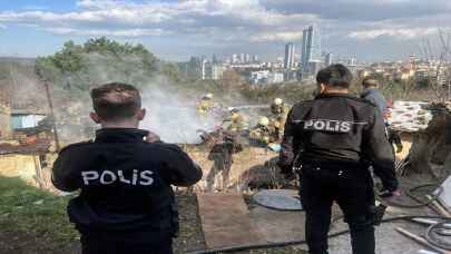 İstanbul Kağıthane’de gecekonduda çıkan yangın söndürüldü
