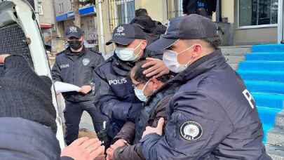 Boşanmak üzere olduğu karısını öldüren adam ile annesi tutuklandı!