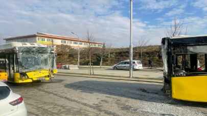 Başakşehir’de iki İETT otobüsünün çarpışması sonucu 6 yolcu yaralandı