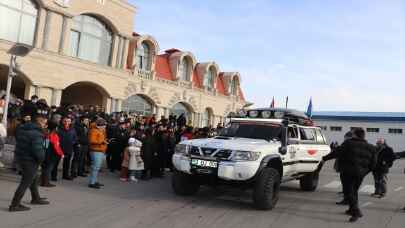 Nahçıvan’da fındık dağıtıp offroad sporunu tanıttılar 