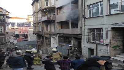 Son Dakika! Beyoğlu'nda yangın