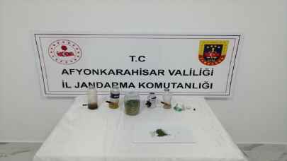 Son Dakika! Köy odasında uyuşturucu kullanıyorlardı, 4 kişi yakalandı