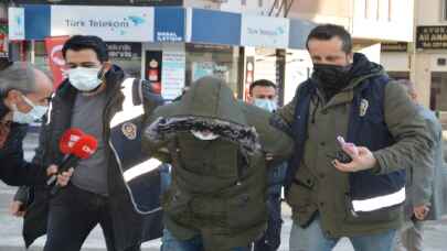 GÜNCELLEME  Çorum’da bir kadın eski eşi tarafından öldürülmekten silahın tutukluk yapmasıyla kurtuldu