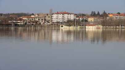 Ergene Nehri’nin debisi Kırklareli’nde düşerken, Edirne’de artışını sürdürüyor