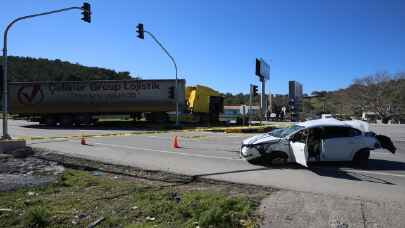 Muğla’da tır trafik ışıklarında bekleyen araçlara çarptı: 7 yaralı