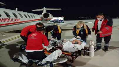 Almanya’da beyin kanaması geçiren İzmirli öğretmen ambulans uçakla Türkiye’ye getirildi