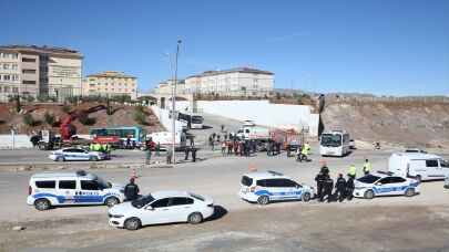 Şanlıurfa’da midibüs ile pikap çarpıştı, 1 kişi öldü, 3 kişi yaralandı