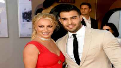 Britney Spears, nişanlandığını duyurdu