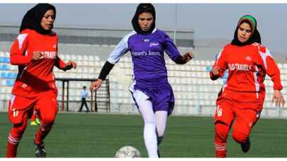 Afganistan'dan Katar'a tahliye edilen kadın futbolcular