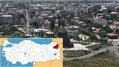 Kars -8 dereceyi gördü! Akarsular dondu