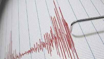 Antalya Kemer'de deprem