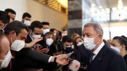 Bakan Akar: Gemiler en kısa zamanda Türkiye'ye getirilecek