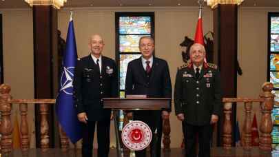 Bakan Akar Orgeneral Lavigne'yi kabul etti