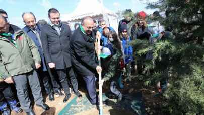 Bursa protokolü fidanları toprakla buluşturdu
