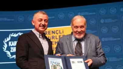İlber Ortaylı: "Şehirleri düzenlemenin vakti geldi"