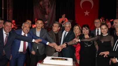 İzmir Emlakçılar Odası, 23. yıldönümünü kutladı