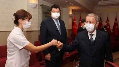 MSB'nin sağlık personeliyle buluştu