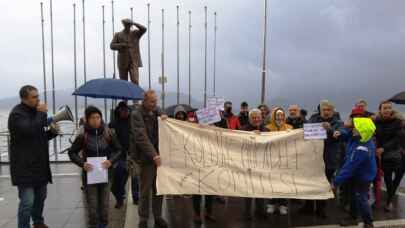 Muğla Marmaris'te Kent Konseyi'nden 'yönetmelik' protestosu