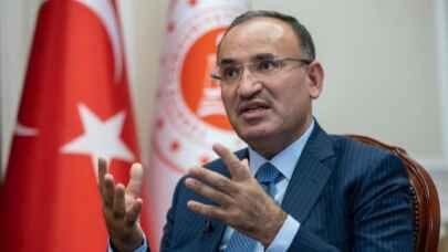 Bakan Bozdağ'dan Avukatlara videolu kutlama