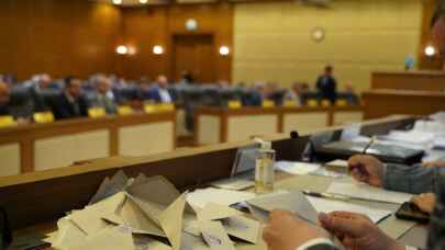 Bursa Büyükşehir Meclisi'nde yeni dönem komisyonları oluştu