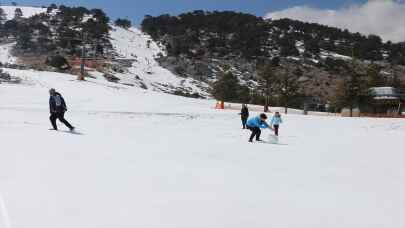 ISPARTA - Anadolu'da kayak keyfi ilkbaharda da sürüyor
