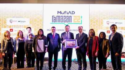 İzmir 'MÜSİAD iftarında buluştu 