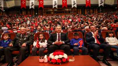 Lütfü Kırdar Kongre ve Sergi Sarayı'nda "23 Nisan" etkinliği düzenlendi