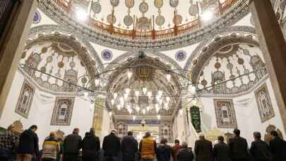 Nevşehir'de Kurşunlu Cami'nde ilk teravih