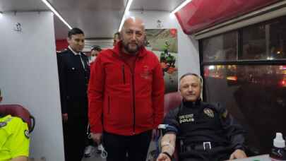 Niğde'de polis ve mahalle bekçilerinden anlamlı bağış