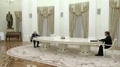 Putin'in masası tekrar ortaya çıktı: Masanın fiyatı gündem oldu