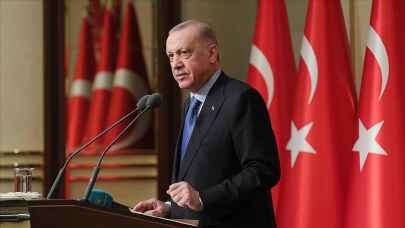 Cumhurbaşkanı Erdoğan, vatandaşlarla sohbet edip çay içti