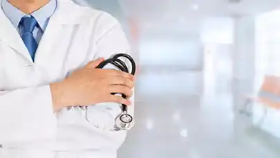 Doktorlar ile halk arasındaki gerilim sürüyor: İki doktor açığa alındı