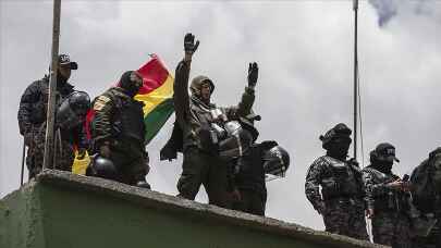 Bolivya’da askeri darbe girişimi: Hükümet sarayı kuşatıldı