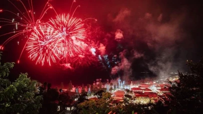 Dünyada 2025 coşkusu: Yeni yıla ilk hangi ülke girdi?