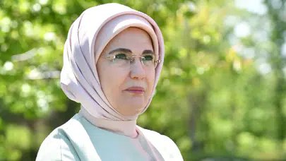 Emine Erdoğan'dan Dünya Yaşlılar Günü mesajı