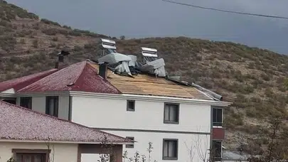 Bingöl’de şiddetli rüzgar ve fırtına ev ve ahırlara zarar verdi