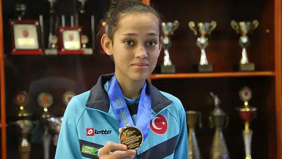 Emine dünya şampiyonu oldu